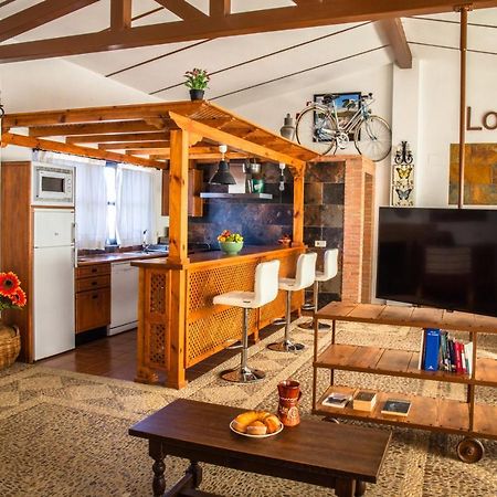 Apartamento Loft La Encina Torrejón el Rubio Exteriör bild