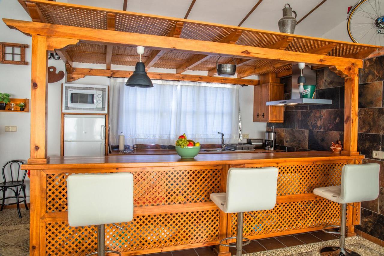 Apartamento Loft La Encina Torrejón el Rubio Exteriör bild