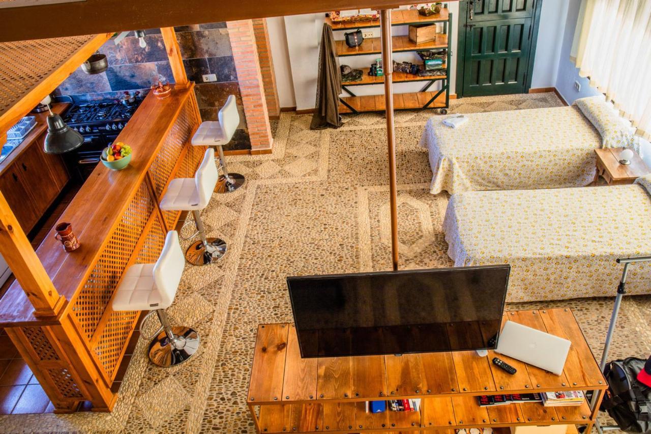 Apartamento Loft La Encina Torrejón el Rubio Exteriör bild
